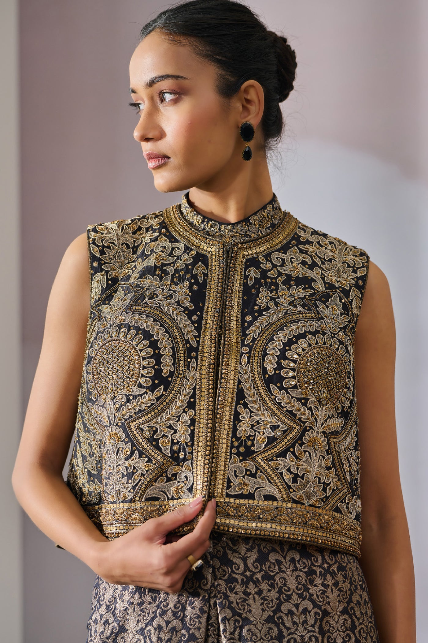 Tarun Tahiliani Gillet indian designer wear online shopping melange singapore