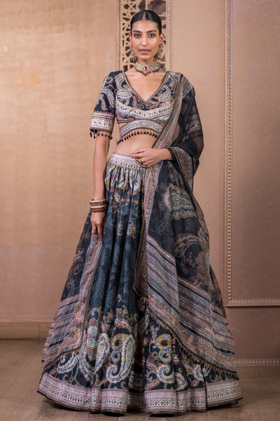 arun Tahiliani Lehenga With Blouse And Dupatta Black indian designer wear online shopping melange singapore