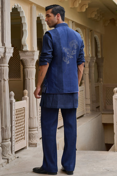 Tarun Tahiliani Menswear Dual-Panelled Embroidered Waistcoat Set indian designer wear online shopping melange singapore 