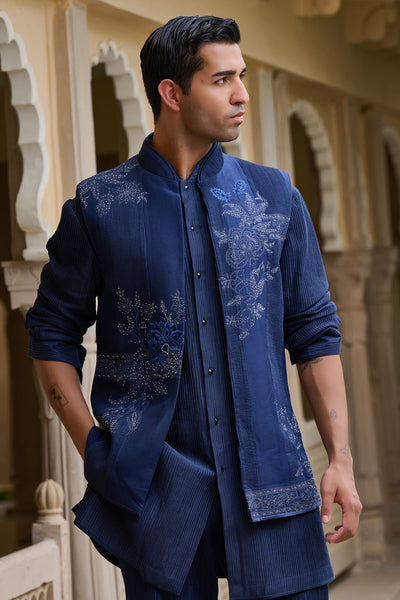 Tarun Tahiliani Menswear Dual-Panelled Embroidered Waistcoat Set indian designer wear online shopping melange singapore 