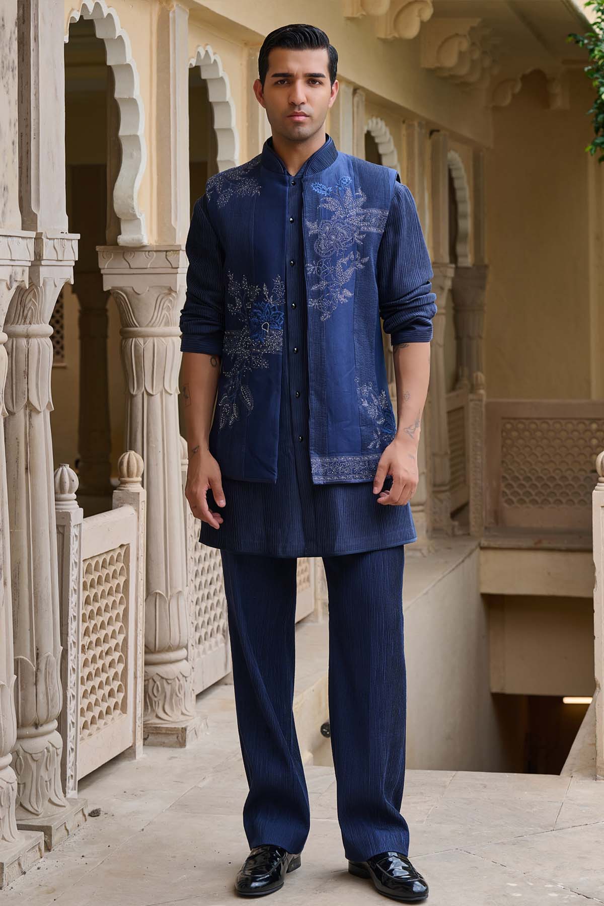 Tarun Tahiliani Menswear Dual-Panelled Embroidered Waistcoat Set indian designer wear online shopping melange singapore 