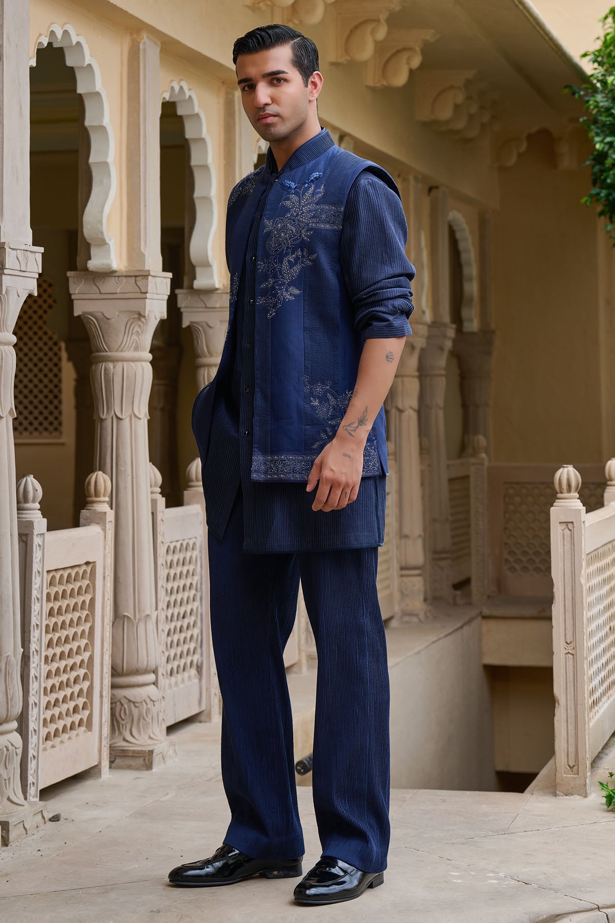Tarun Tahiliani Menswear Dual-Panelled Embroidered Waistcoat Set indian designer wear online shopping melange singapore 