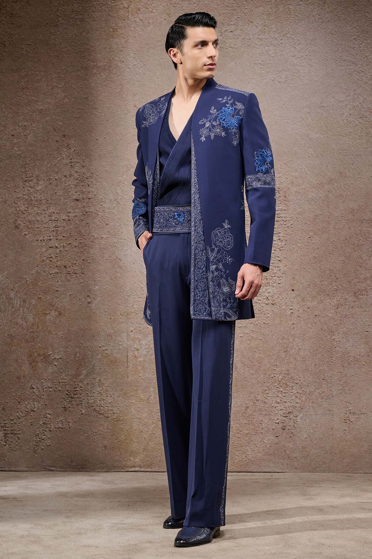 Tarun Tahiliani Menswear Embroidered Dual-Panel Sherwani Set indian designer wear online shopping melange singapore 
