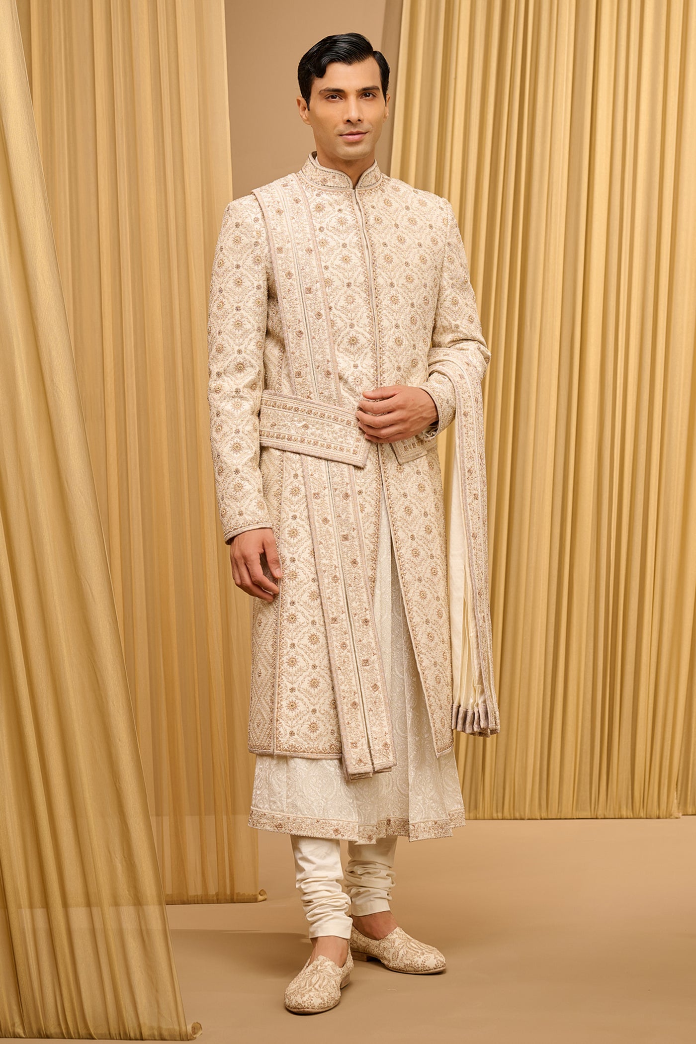 Tarun Tahiliani Menswear Embroidered Sherwani Set indian designer wear online shopping melange singapore
