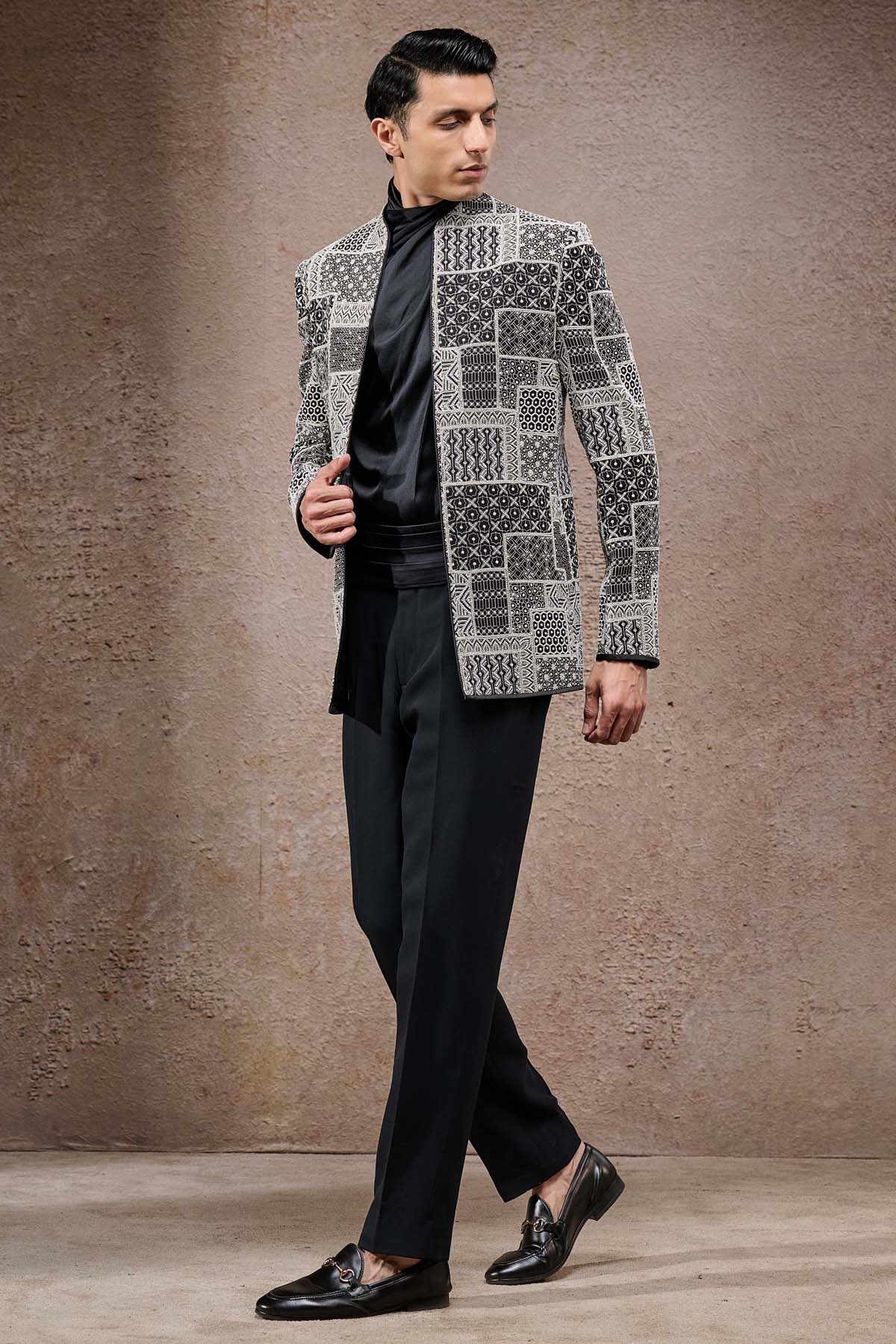 Tarun Tahiliani Menswear Geometric Embroidered Bandhgala Set indian designer wear online shopping melange singapore 
