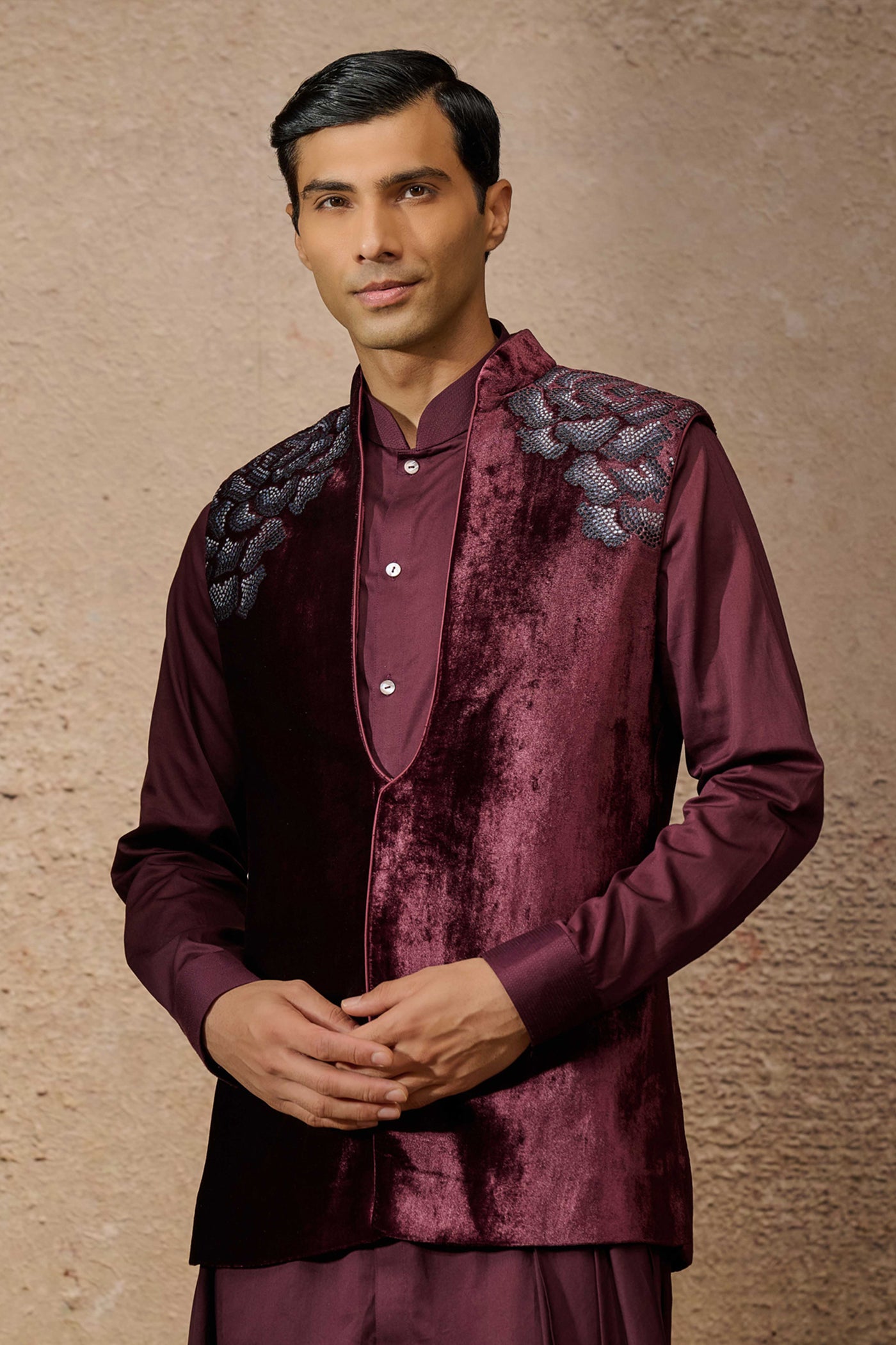 Tarun Tahiliani Menswear Indowestern Waistcoat Set indian designer wear online shopping melange singapore