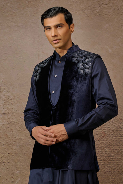 Tarun Tahiliani Menswear Indowestern Waistcoat Set Navy indian designer wear online shopping melange singapore
