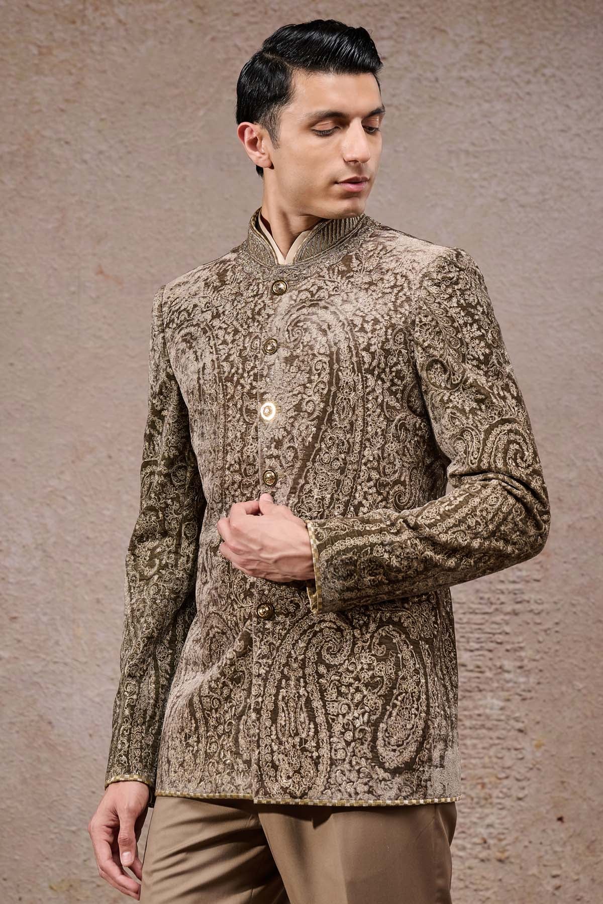 Tarun Tahiliani Menswear Paisley Embroidered Velvet Bandhgala Set indian designer wear online shopping melange singapore 
