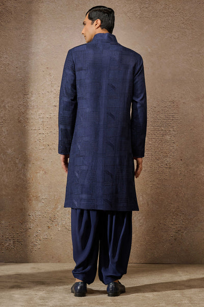 Tarun Tahiliani Menswear Textured Kurta Set Navy indian designer wear online shopping melange singapore