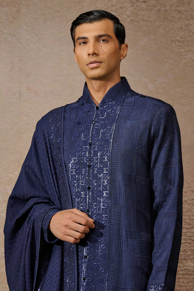 Tarun Tahiliani Menswear Textured Kurta Set Navy indian designer wear online shopping melange singapore