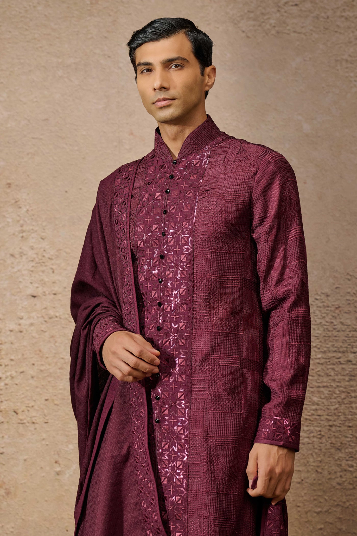 Tarun Tahiliani Menswear Textured Kurta Set Wine indian designer wear online shopping melange singapore