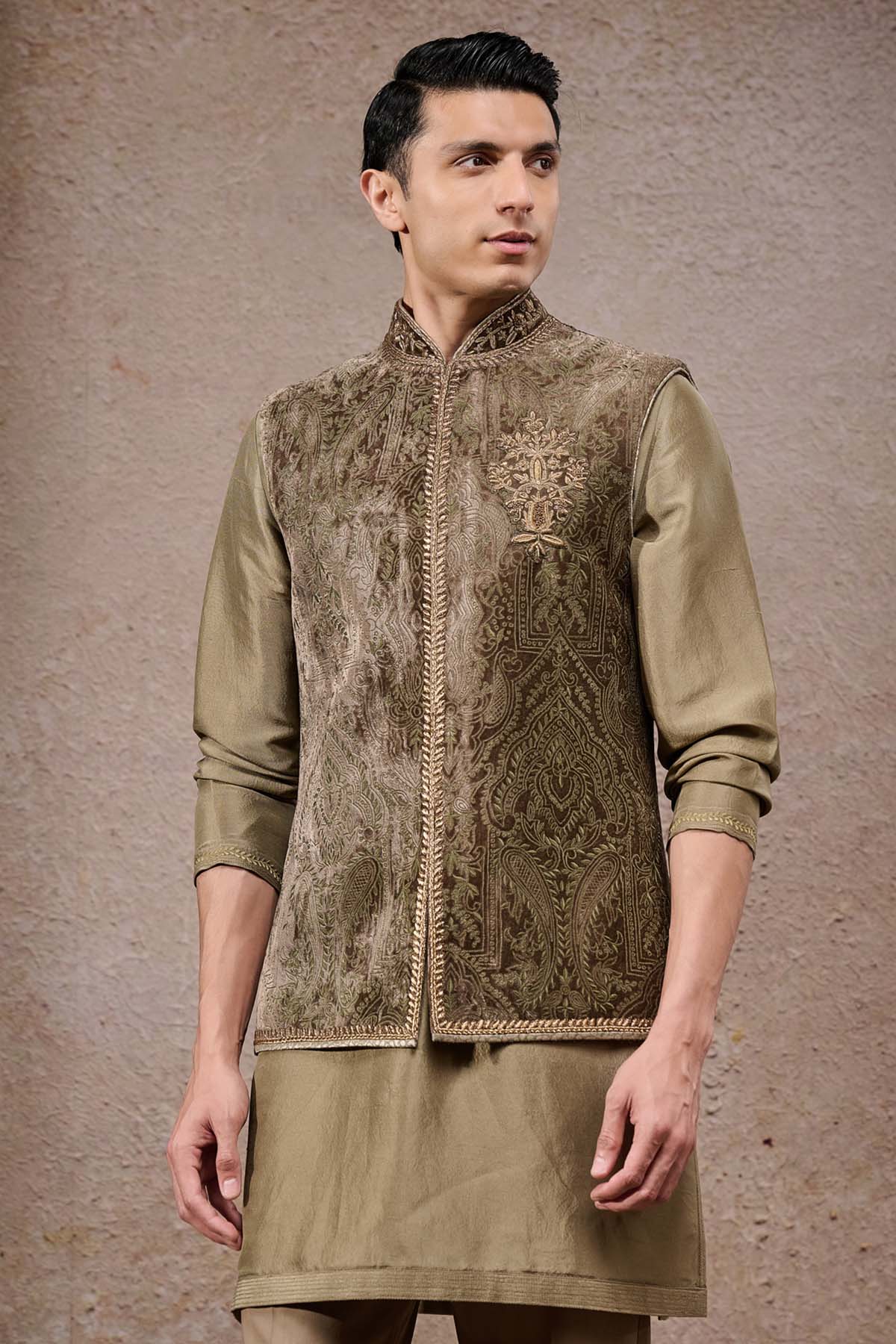 Tarun Tahiliani Menswear Tonal Zardozi Brooch Waistcoat Set indian designer wear online shopping melange singapore 