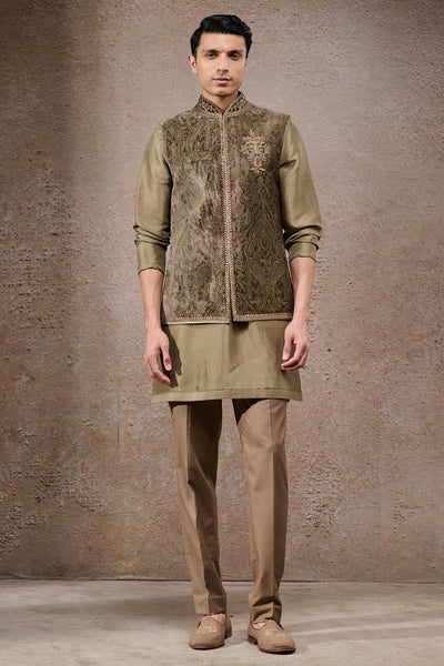 Tarun Tahiliani Menswear Tonal Zardozi Brooch Waistcoat Set indian designer wear online shopping melange singapore 