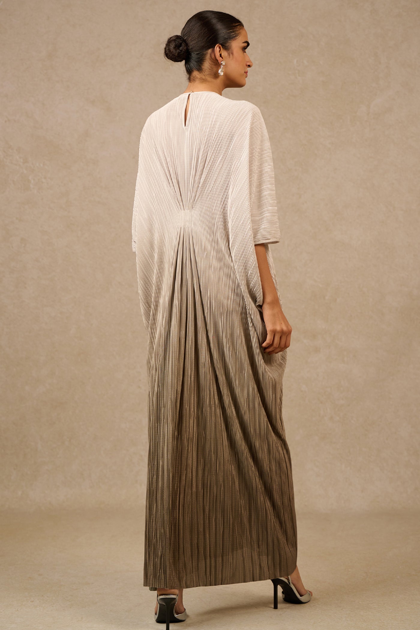 Tarun Tahiliani Metallic Grey Kaftan indian designer wear online shopping melange singapore