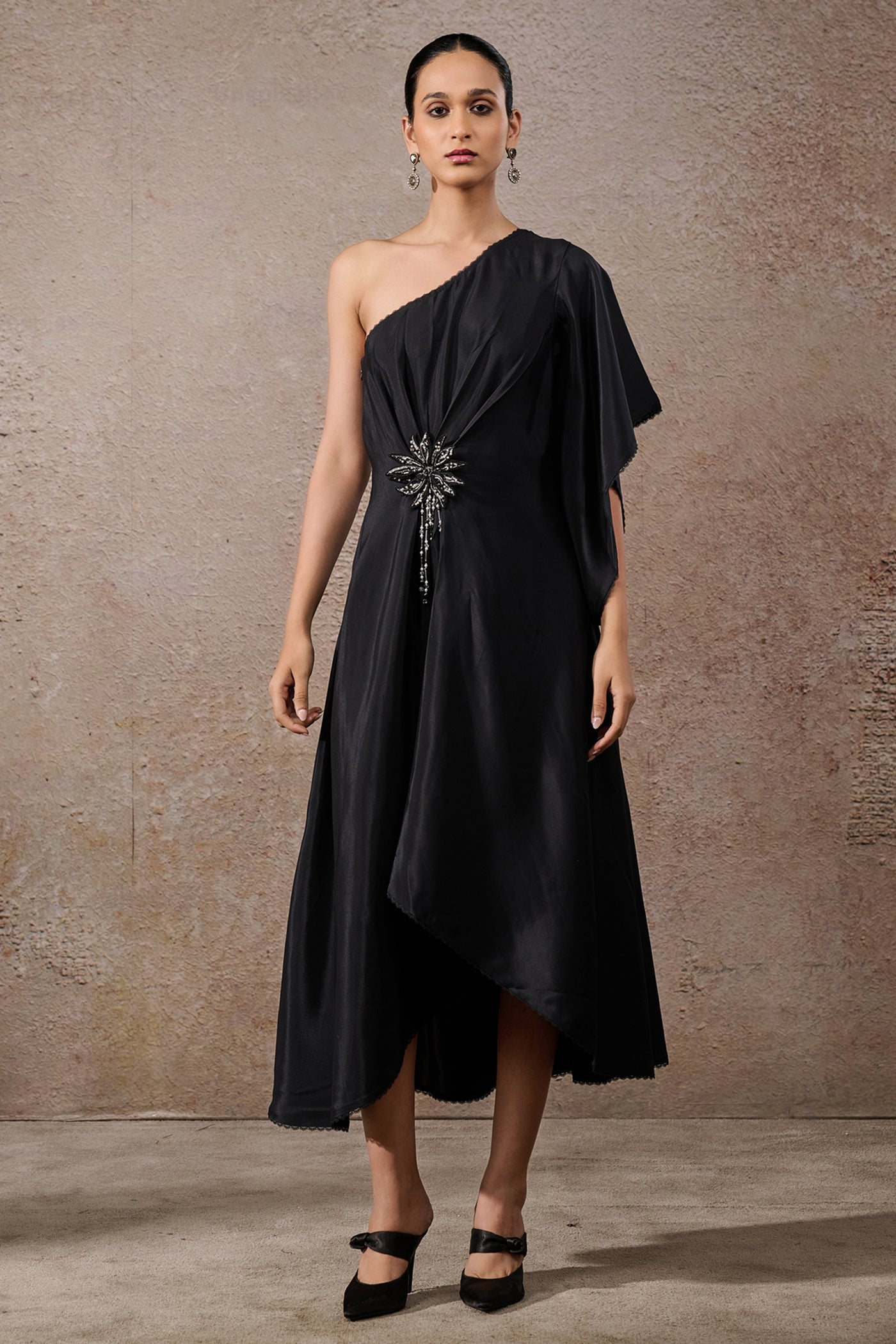 Tarun Tahiliani One-shoulder Draped Dress Indian designer wear online shopping melange singapore