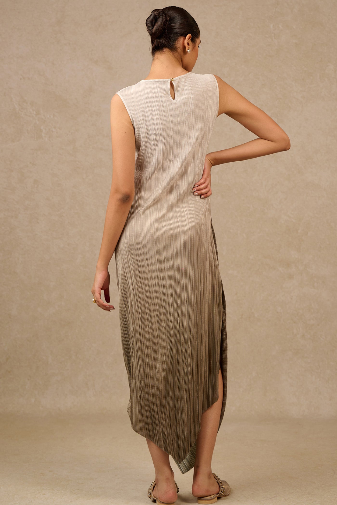 Tarun Tahiliani Oyster Ombre Kaftan Indian designer wear online shopping melange singapore