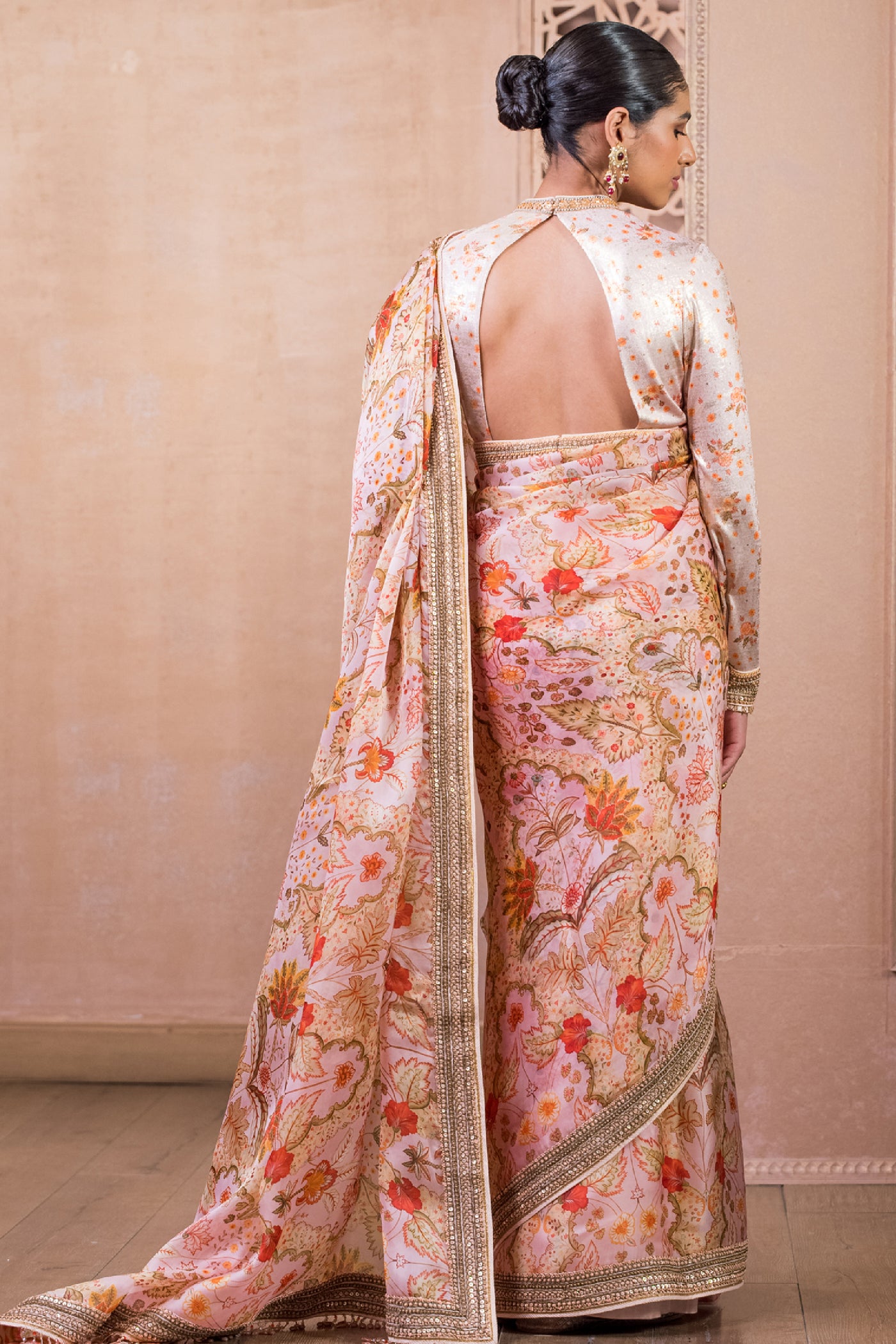 Tarun Tahiliani Saree And Blouse Blush indian designer wear online shopping melange singapore