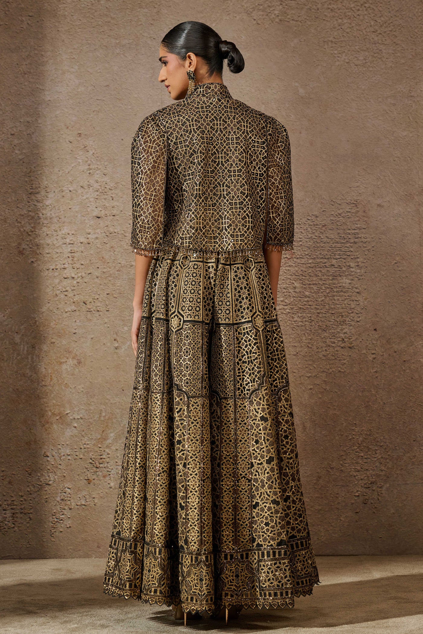 Tarun Tahiliani Sequin Architecture Motif Cape indian designer wear online shopping melange singapore