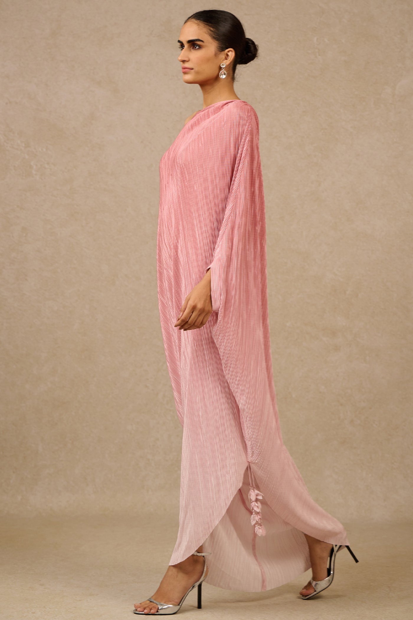 Tarun Tahiliani Shaded Old Rose Kaftan indian designer wear online shopping melange singapore