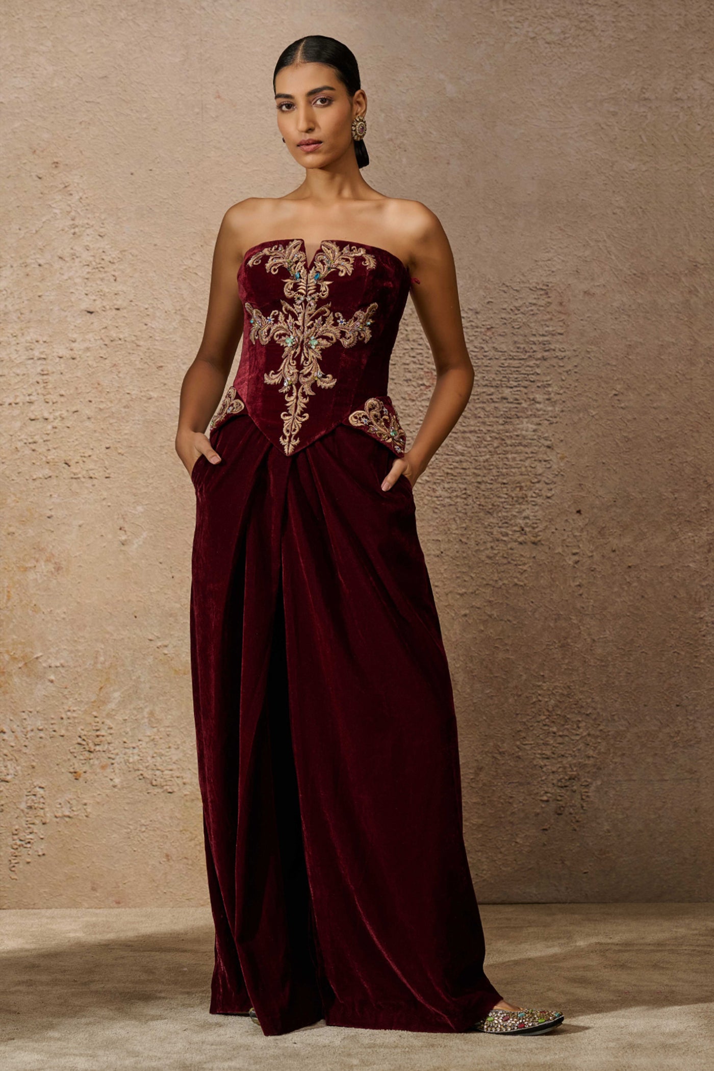 Tarun Tahiliani Signature Embroidered Co-Ord Set indian designer wear online shopping melange singapore