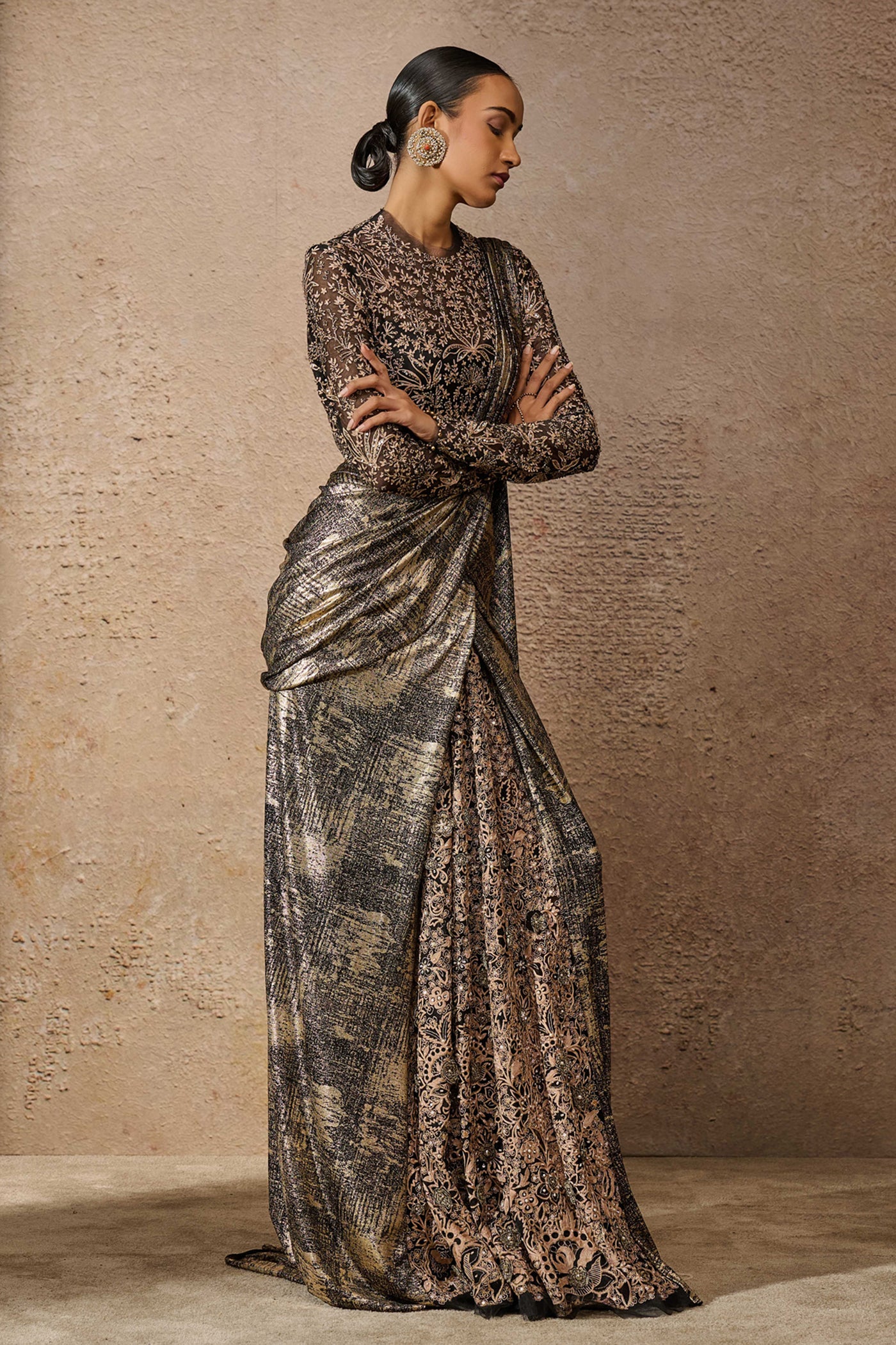 Tarun Tahiliani Signature Embroidered Panel Concept Saree indian designer wear online shopping melange singapore