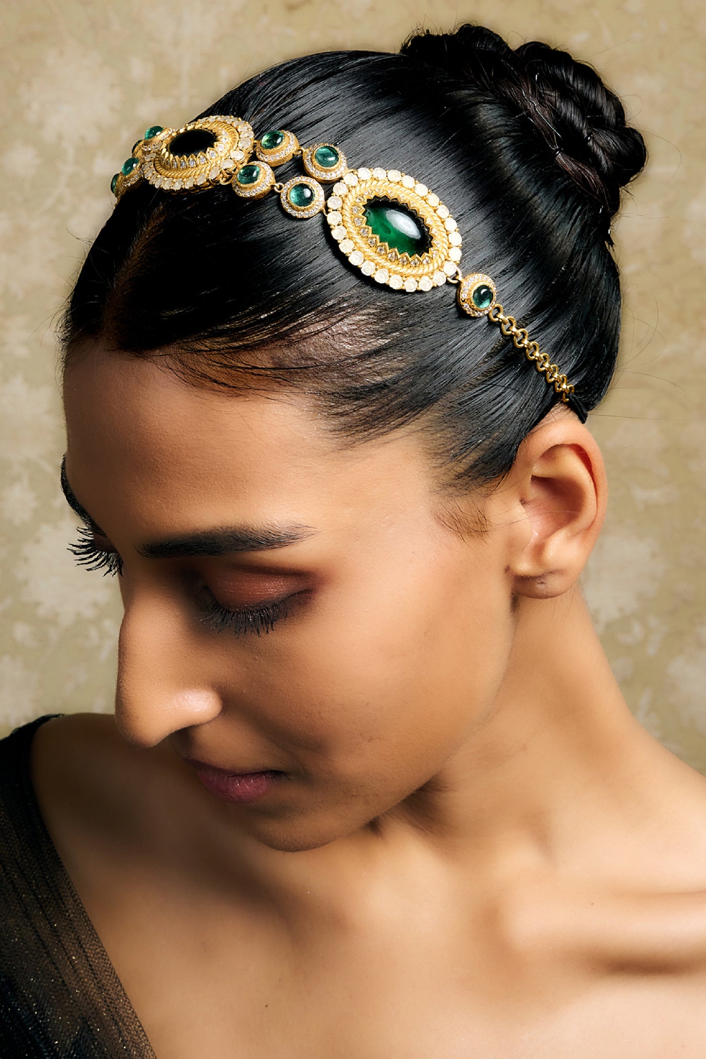 Tarun Tahiliani Jewellery Statement Matha Patti With Mang Tikka Indian designer wear online shopping melange singapore