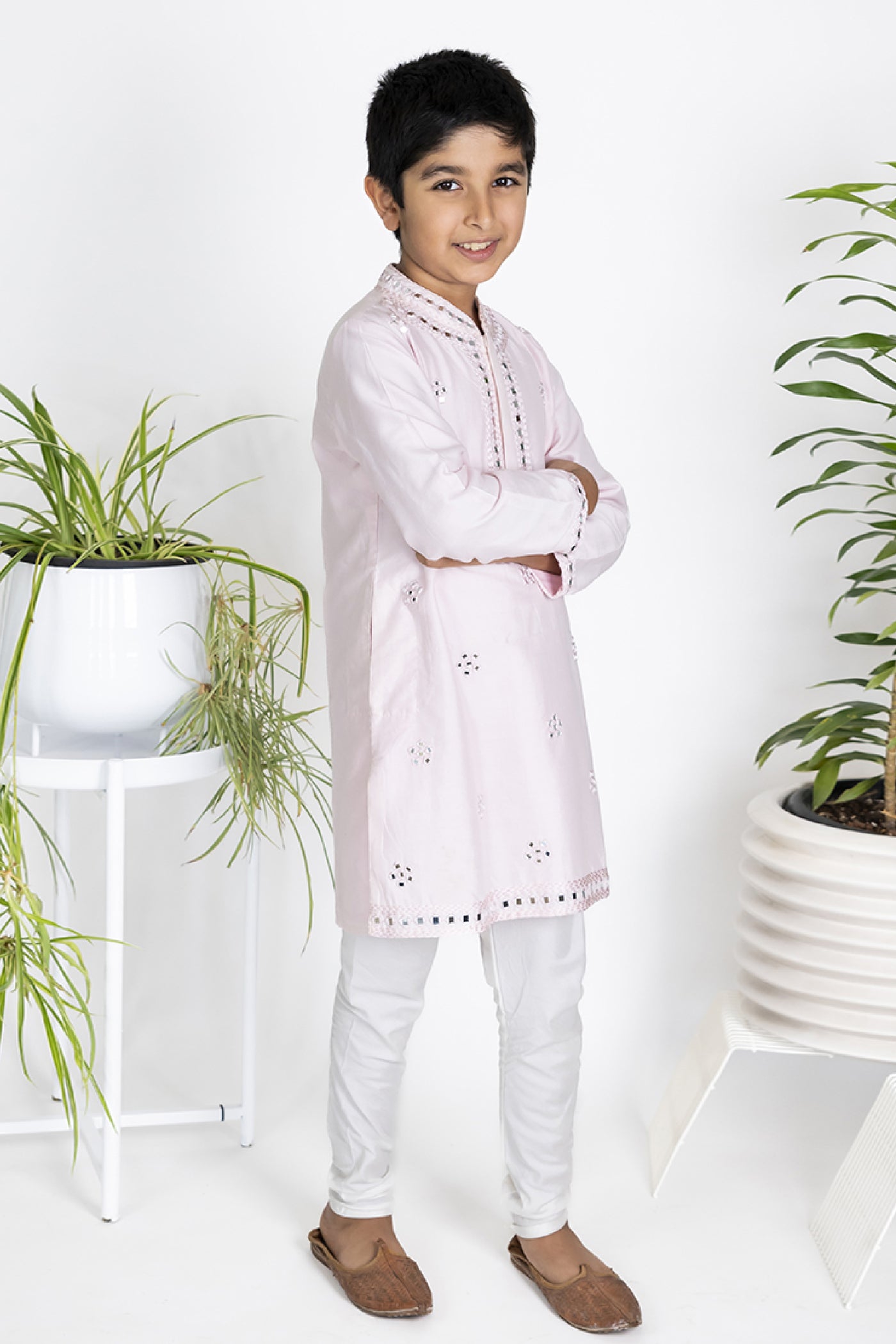 The Story Brand Stardust Mirror Kurta Set In Blush Mirror Butti indian designer wear online shopping melange singapore