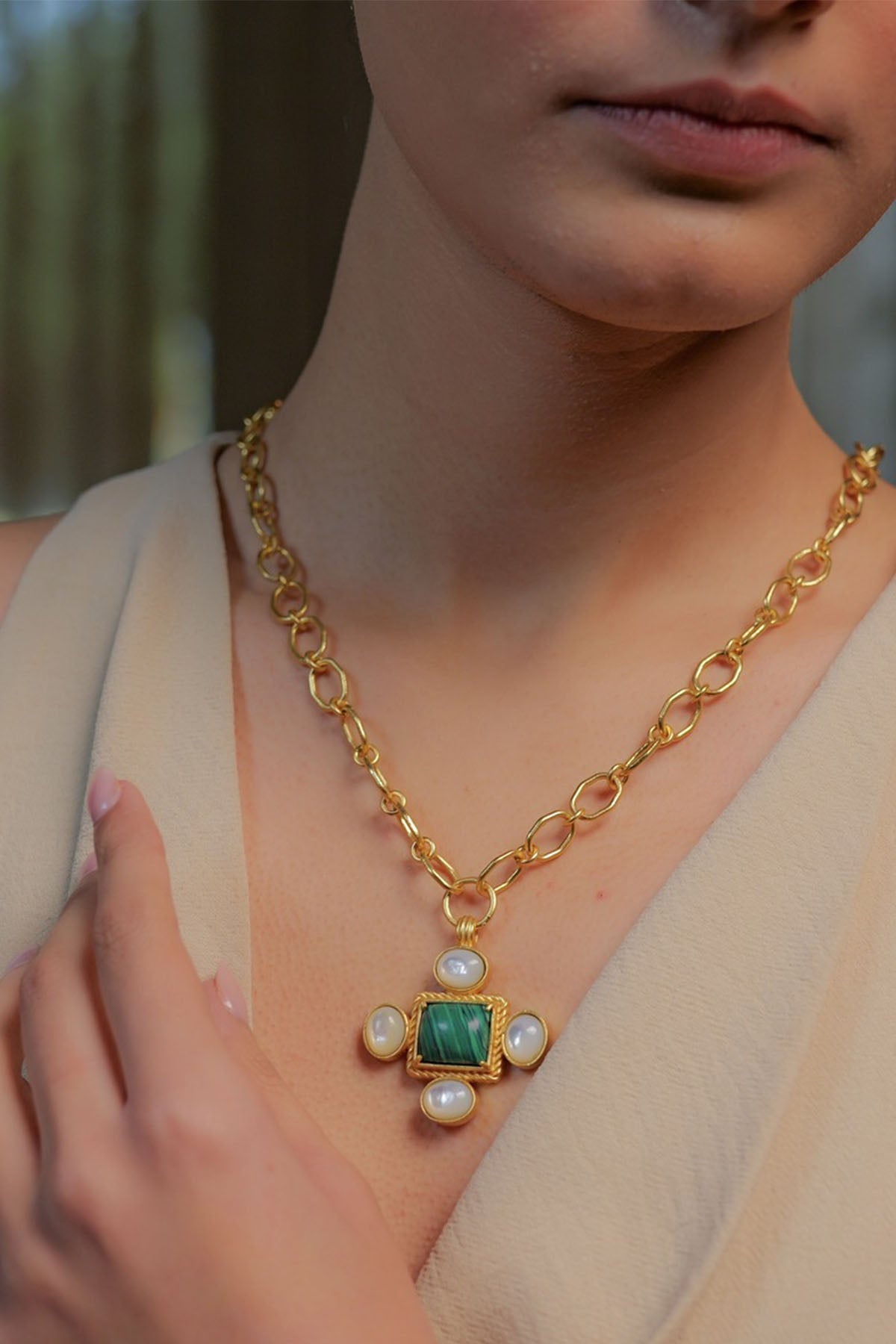 Zariin Cruise Therapy Pendant Necklace indian designer wear online shopping melange singapore 
