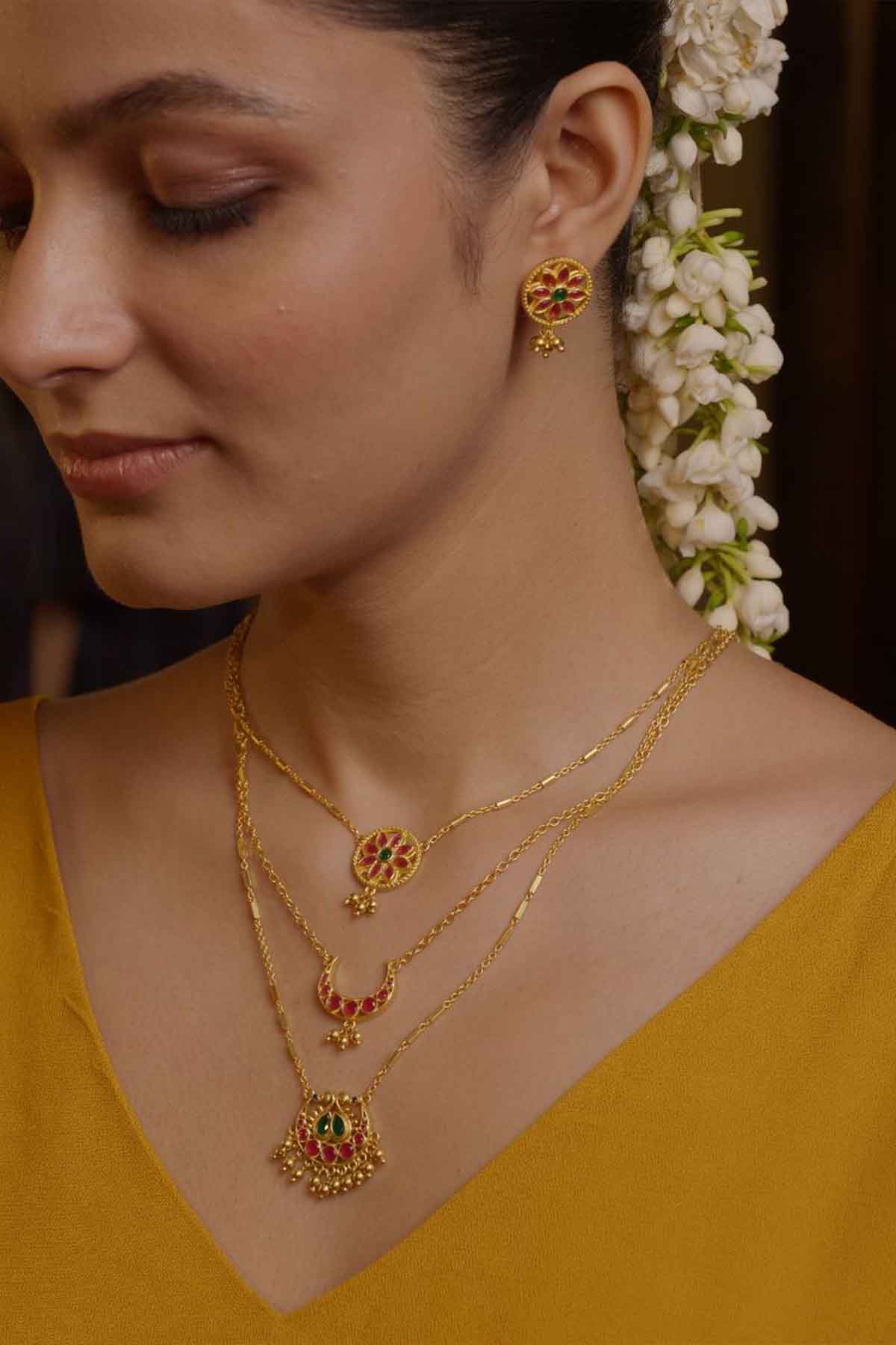 Zariin Festive Flowers Gift Set indian designer wear online shopping melange singapore 
