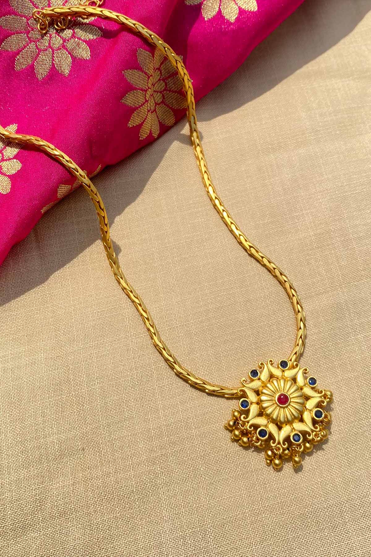 Zariin Floral Wonder Pendant Necklace indian designer wear online shopping melange singapore 