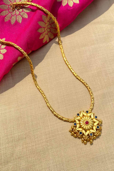 Zariin Floral Wonder Pendant Necklace indian designer wear online shopping melange singapore 
