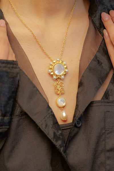 Zariin Souvenirs of Style Pendant Necklace indian designer wear online shopping melange singapore 