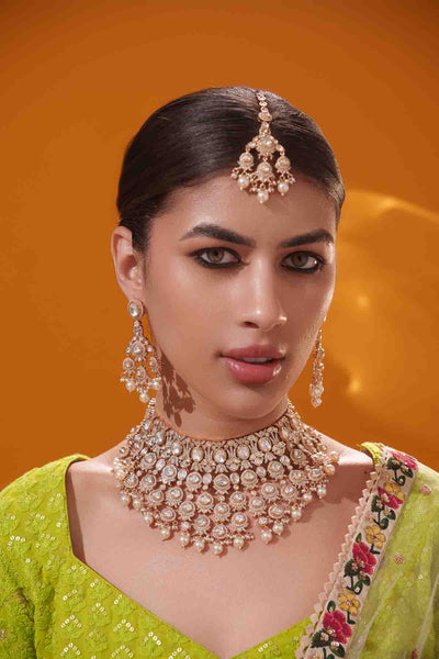 Zevar Kundan Necklace Set With Matching Earrings And Maangtikaa indian designer wear online shopping melange singapore 