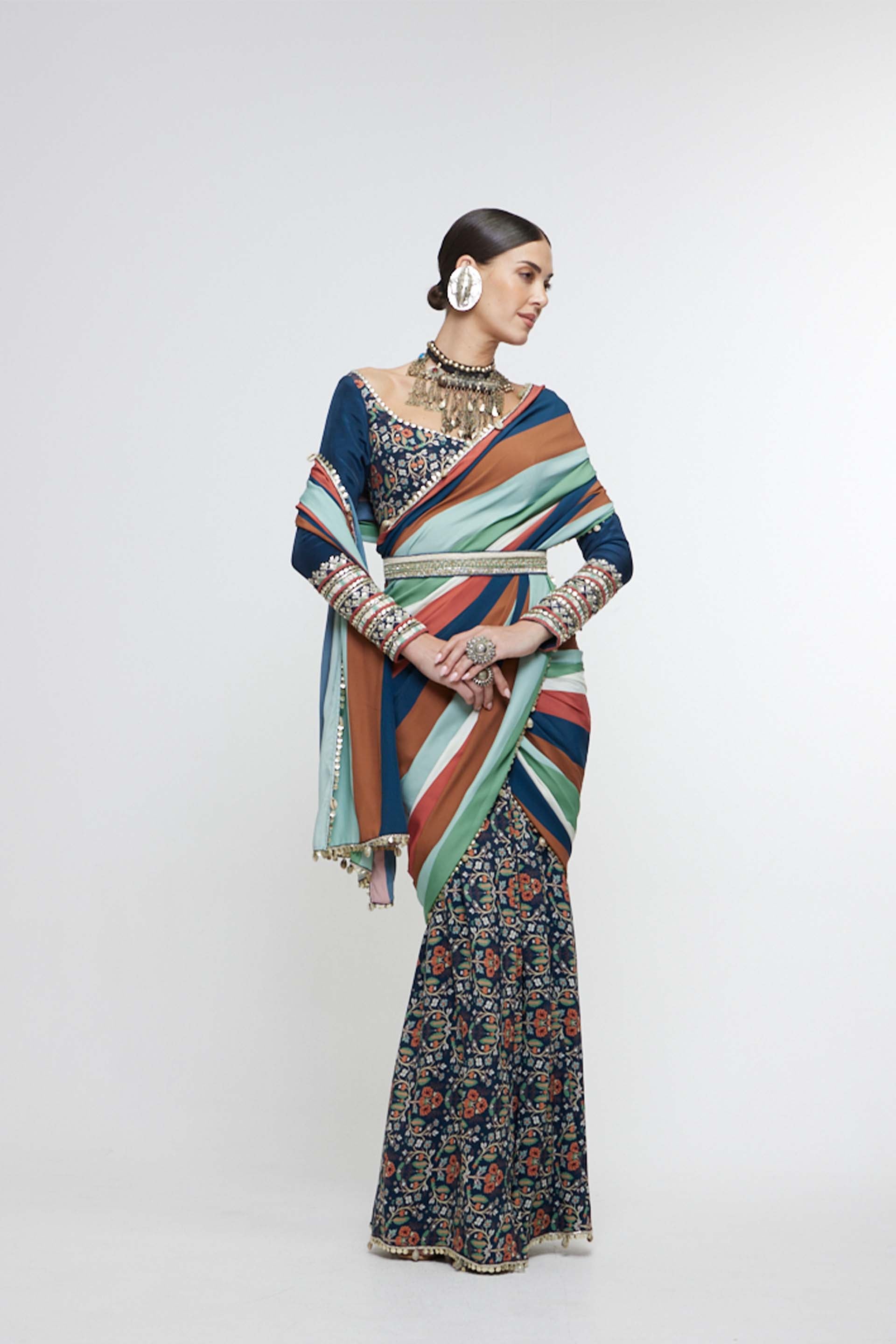 SVA Nayra Saree Set indian designer wear online shopping 