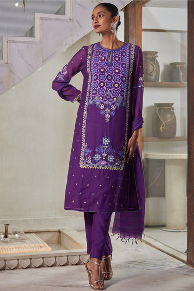 Anita Dongre Izna Suit Set Purple festive indian designer wear online shopping melange singapore 