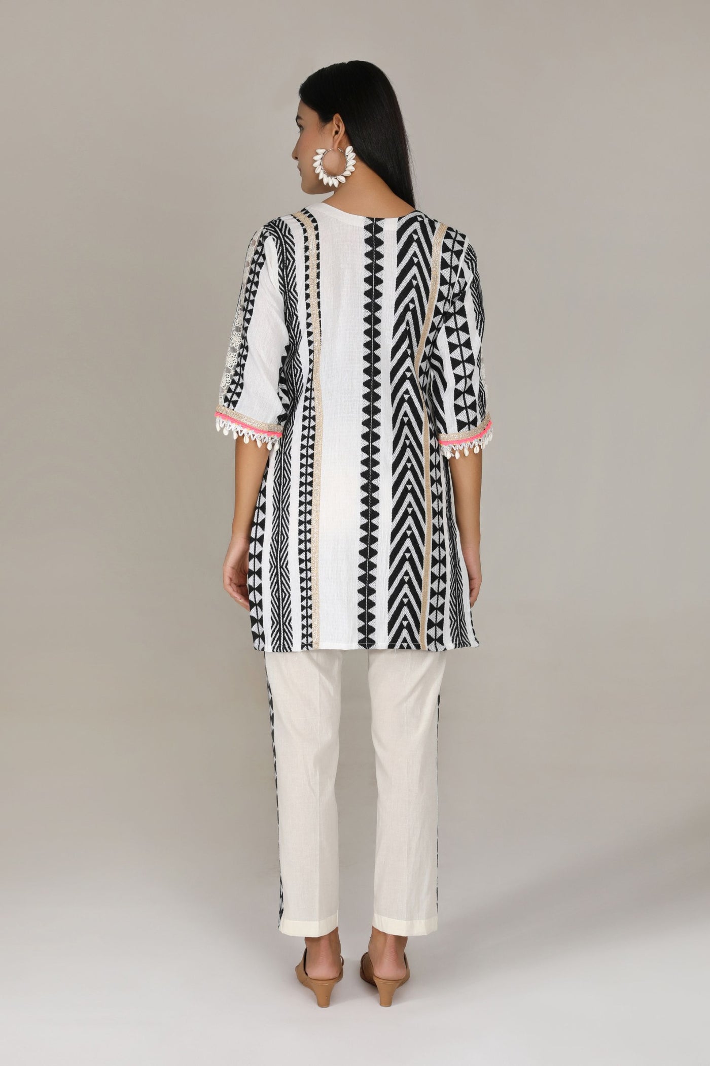 Aneehka Black Tribara straight Kurta With Pants indian designer wear online shopping melange singapore