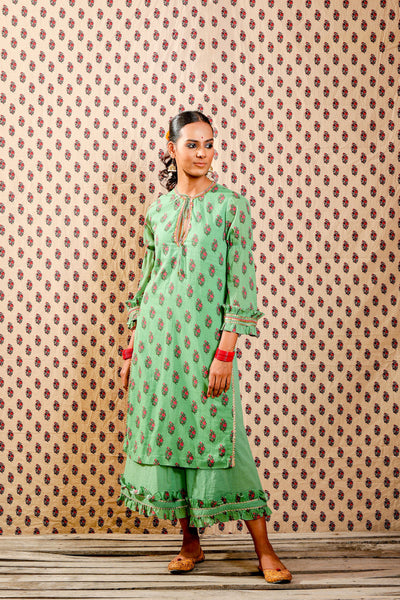 Nikasha Green Soft Cotton Kurta Set In Gulab Guldasta Print festive Indian designer wear online shopping melange singapore