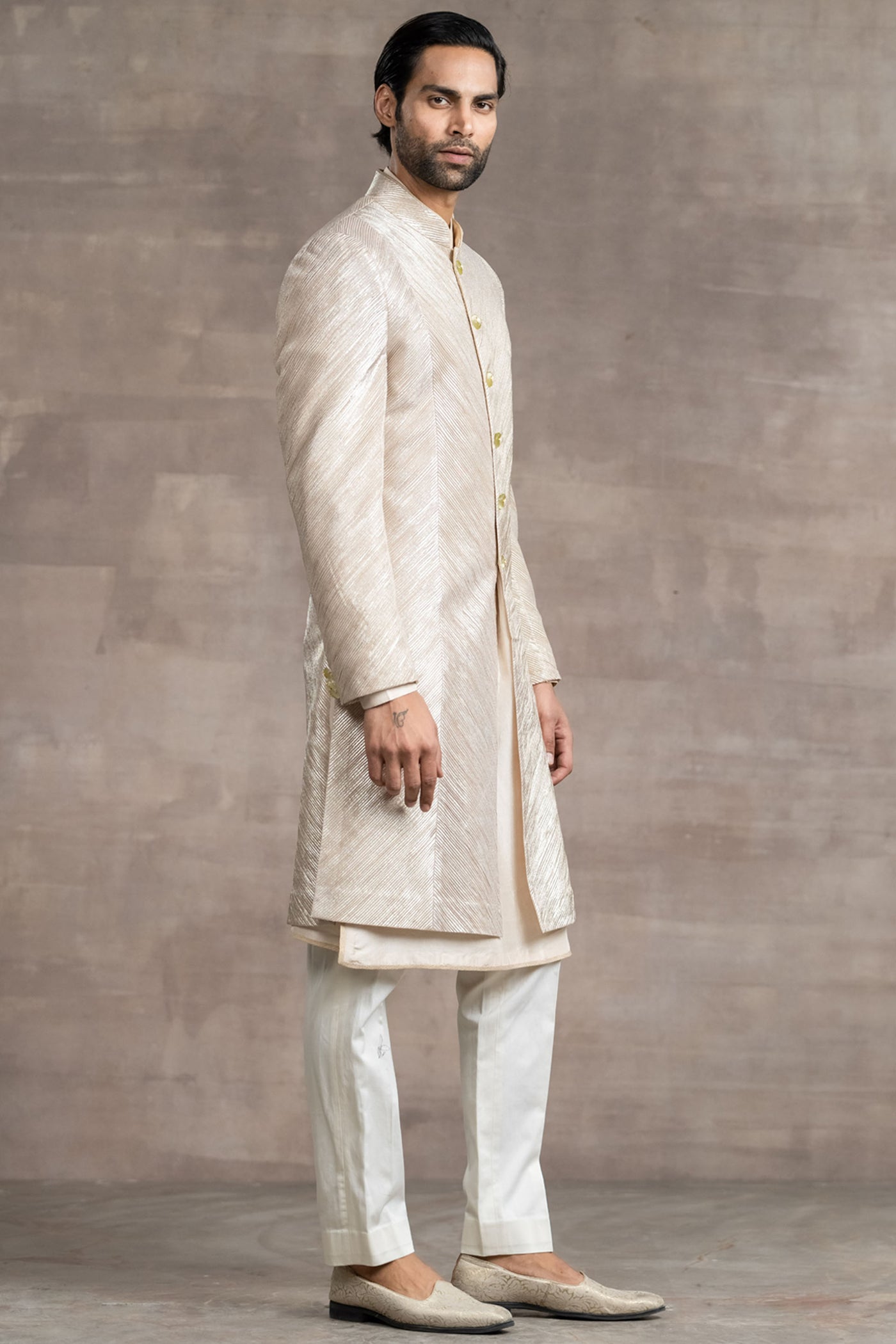 Tarun Tahitliani Textured Metallic Sherwani white indian designer wear menswear online shopping melange singapore