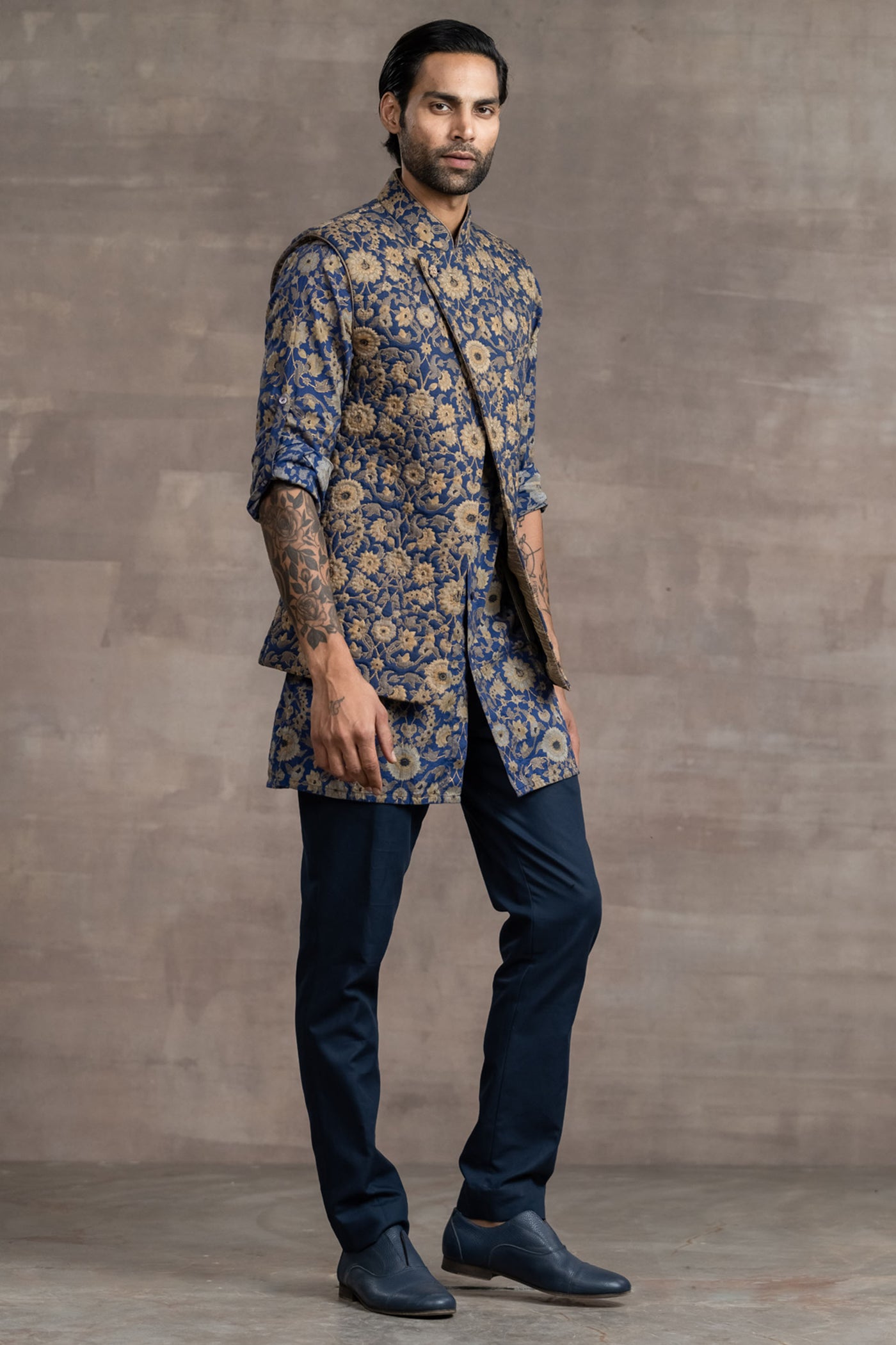 Tarun Tahitliani Floral Printed Asymmetrical Bundi blue indian designer wear menswear online shopping melange singapore