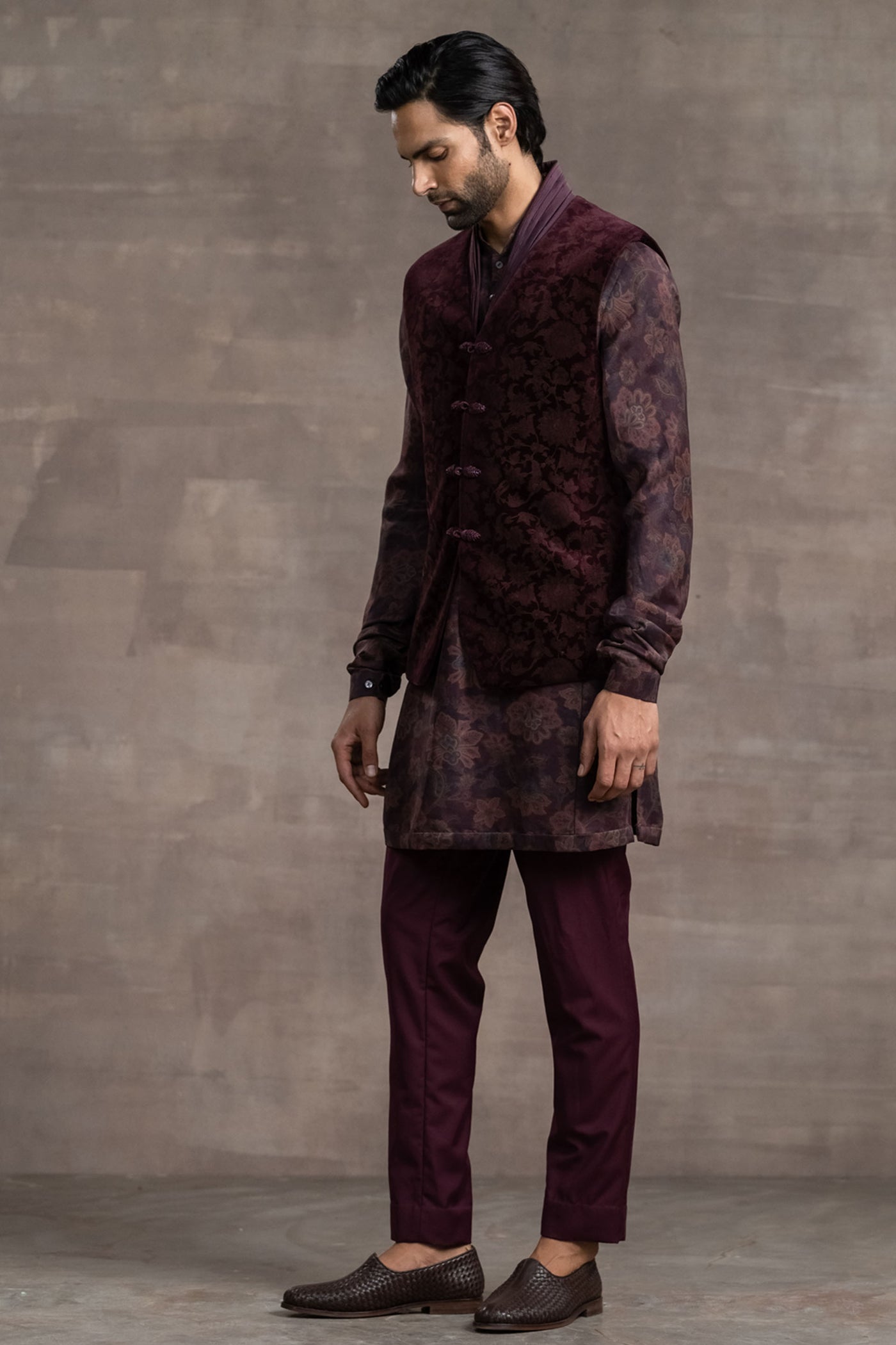 Tarun Tahitliani Etched Velvet Bundi wine indian designer wear menswear online shopping melange singapore