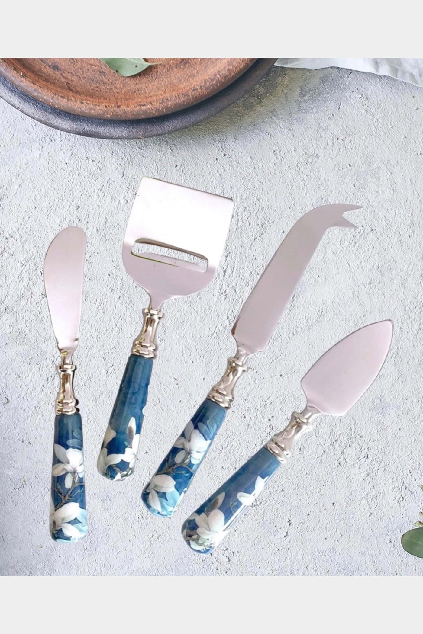 Lily Cheese Knife Set