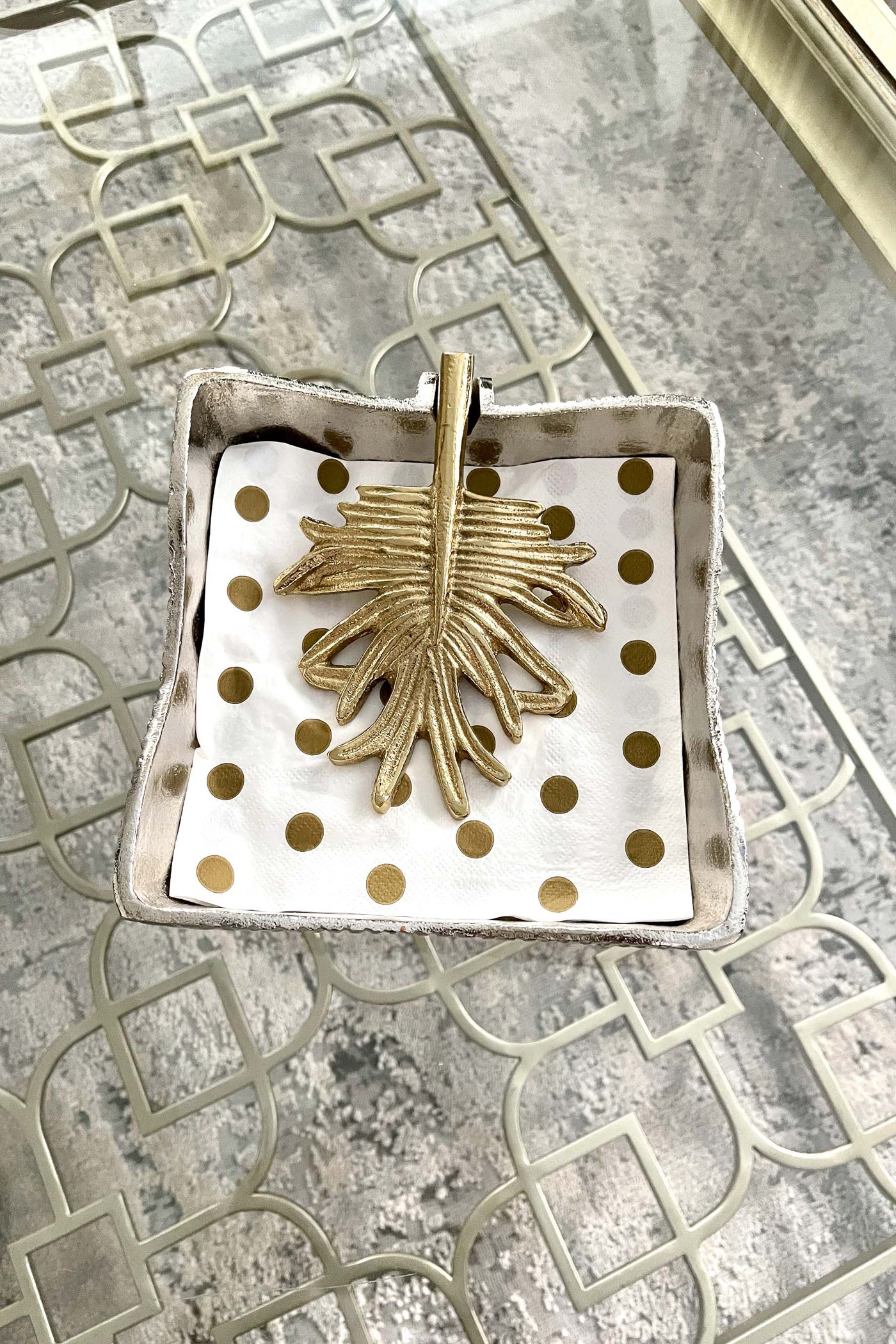 Lydia Leaf Napkin Holder