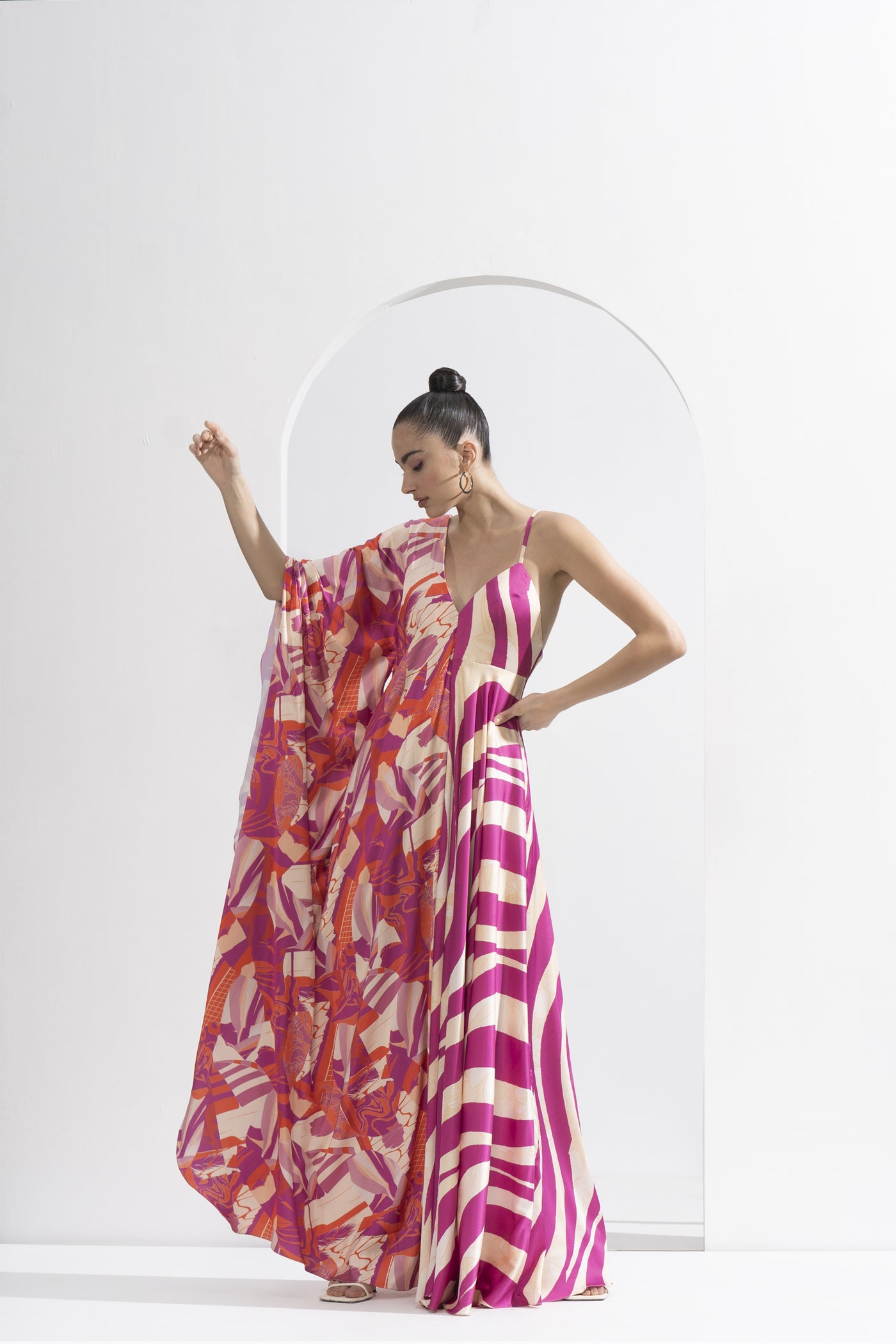 Mandira Wirk Fuschia Print Blocked Kaftan indian designer wear online shopping melange singapore