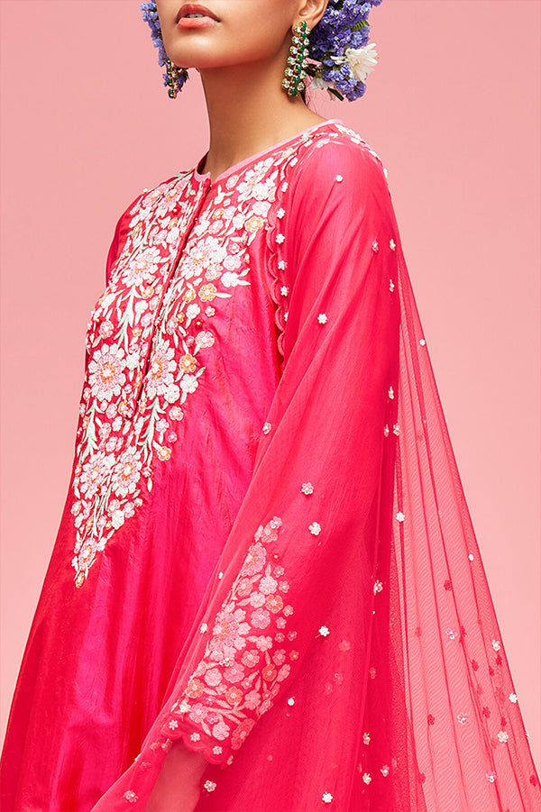 nachiket barve Izmir Embroidered Yoke Trapezium Scallop Edged Silk Kurta With Izmir Tulle Dupatta And Scallop Edge Palazzos fuchsia pink festive fusion Indian designer wear online shopping melange singapore