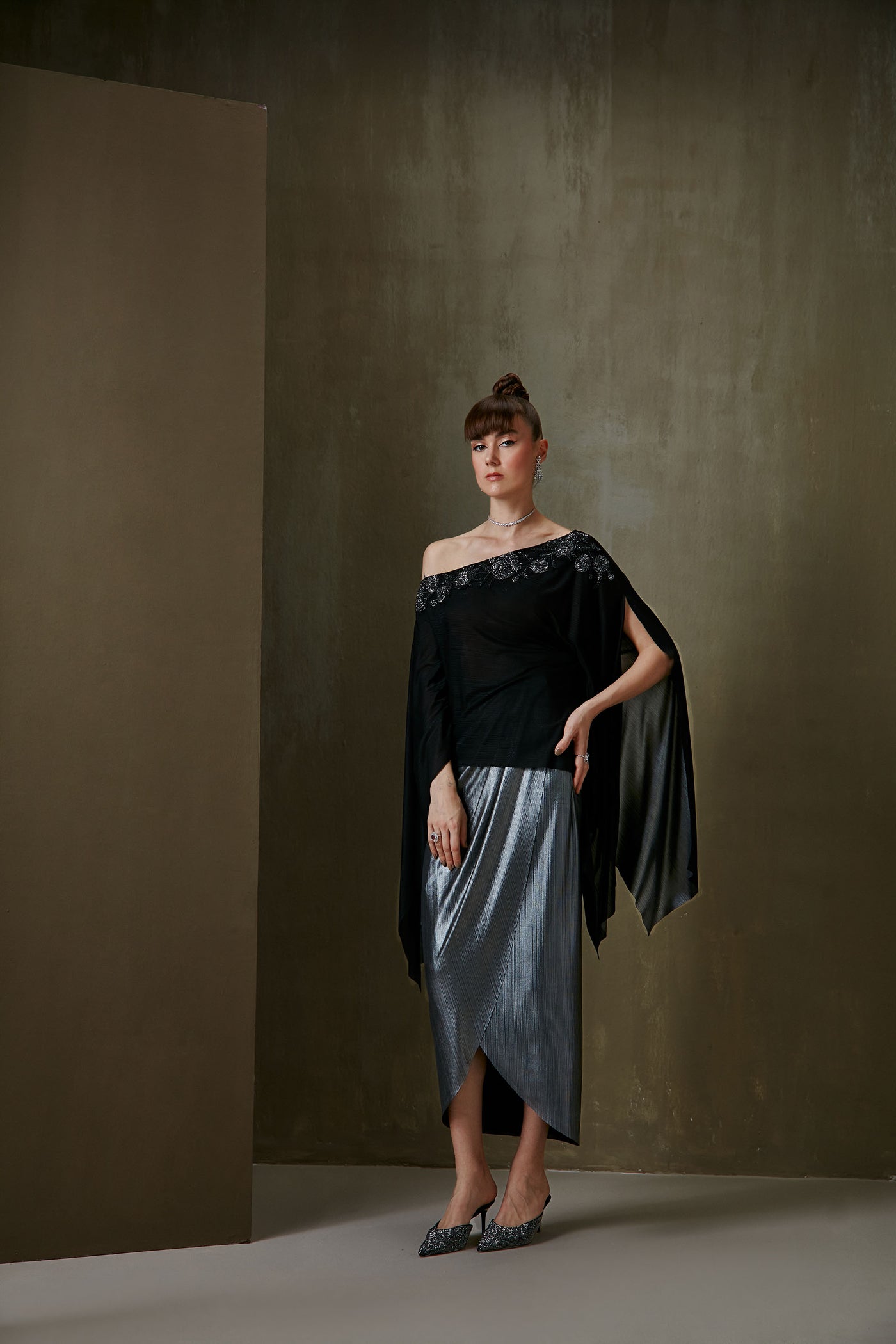 Namrata Joshipura Wild Iris Drape Skirt Set black indian designer fashion online shopping melange singapore