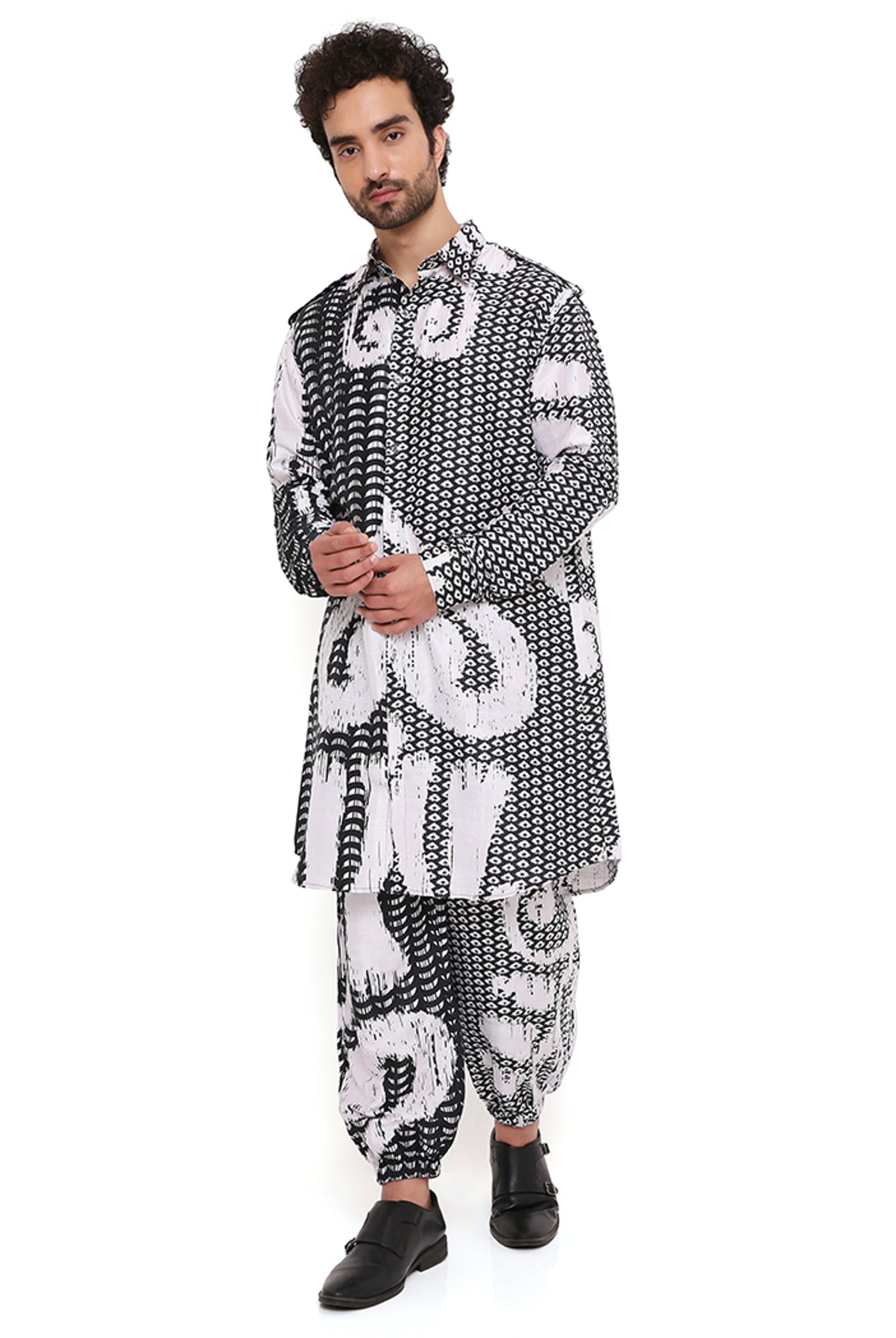 payal singhal menswear Black & White Uzbek Print Dupion Silk Pathani Kurta With Jogger Pants festive indian designer wear online shopping melange singapore