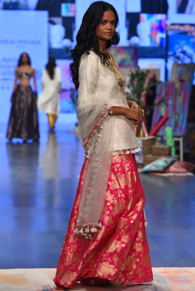 payal singhal Amaya Off White Abla Silk Embroidered Kurta With Hot Pink Brocade Sharara And Off White Dupatta festive indian designer wear online shopping melange singapore