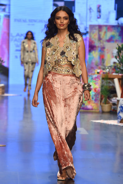 payal singhal Jiya Rose Pink Georgette Embroidered Scallop Jacket With Front Embroidered Bustier And Palazzo festive fusion indian designer wear online shopping melange singapore indian designer wear
