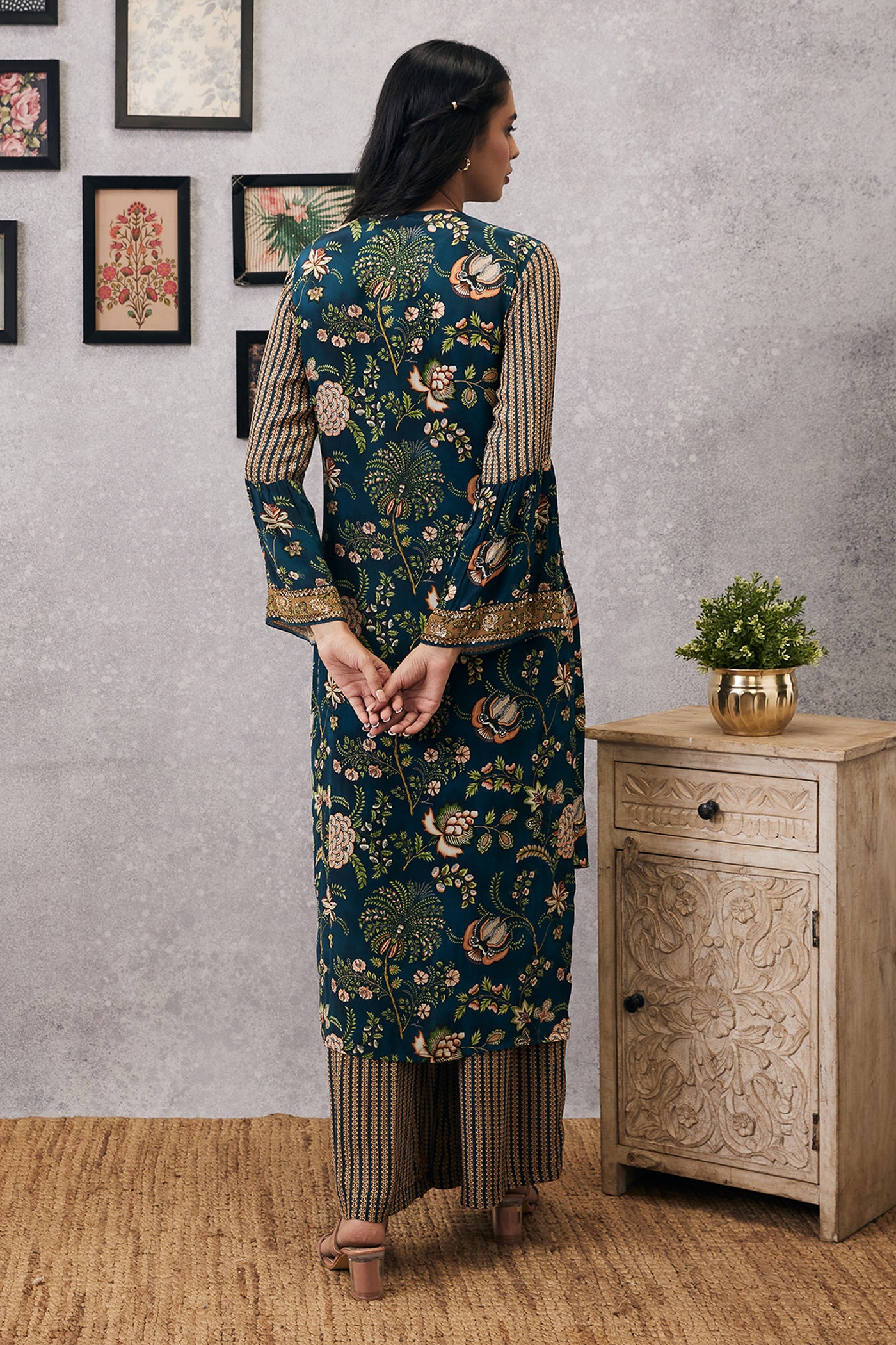 sougat paul Mehr Embroidered Kurta Set green online shopping melange singapore indian designer wear