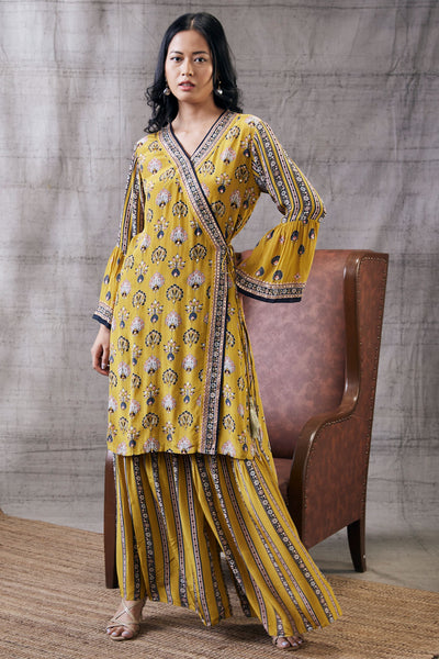 Sougat Paul Sarouk Embroidered Angarkha Set Indian designer wear online shopping melange singapore